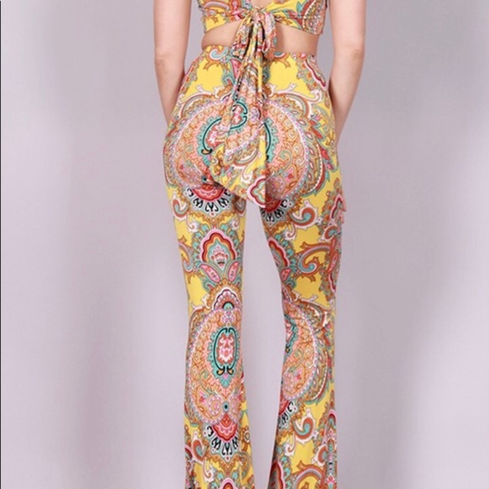 Color full two piece set - Picture 3 of 4
